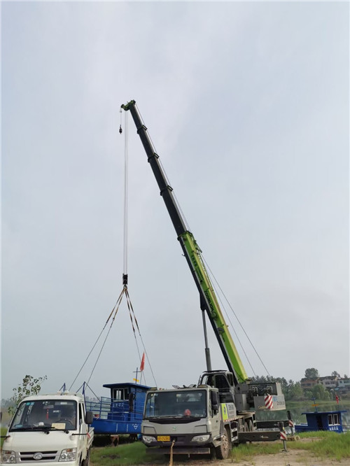 威宁桥梁建设吊装案例